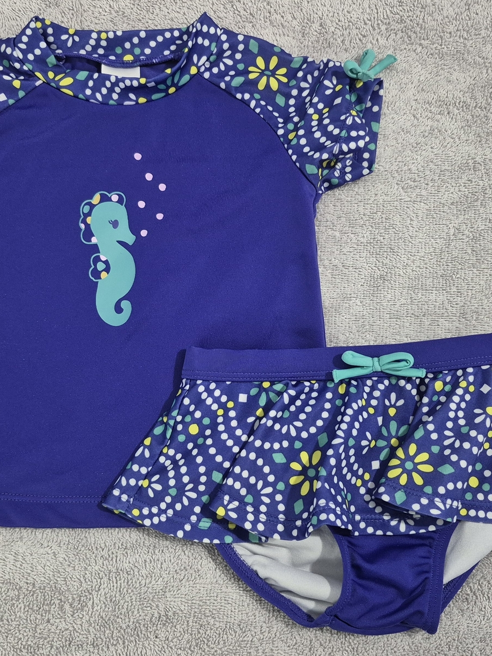 Gymboree Blue and Turquoise Seahorse Girls' Rashguard Swim Set